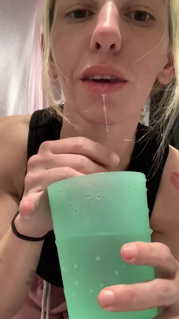 I love to drool in cups and all over my face 🥵