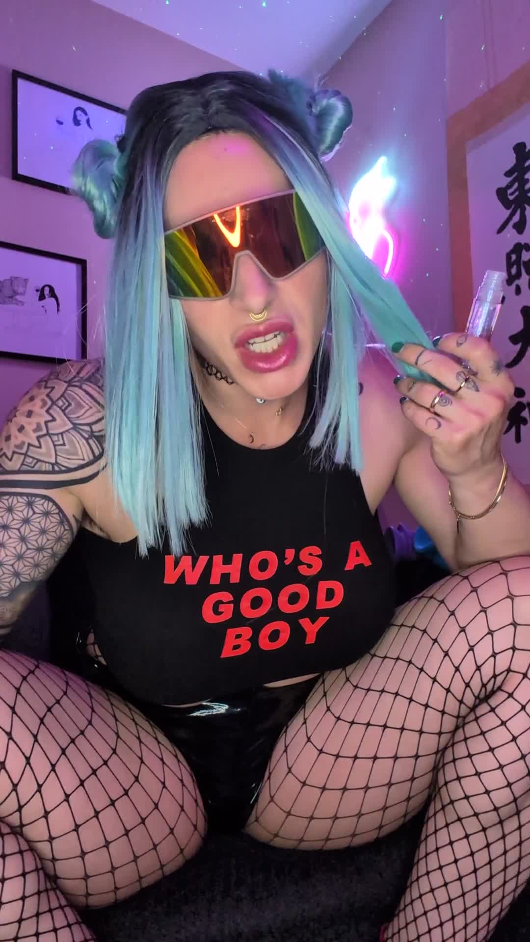 You'll taste my lipgloss when i spit in your mouth