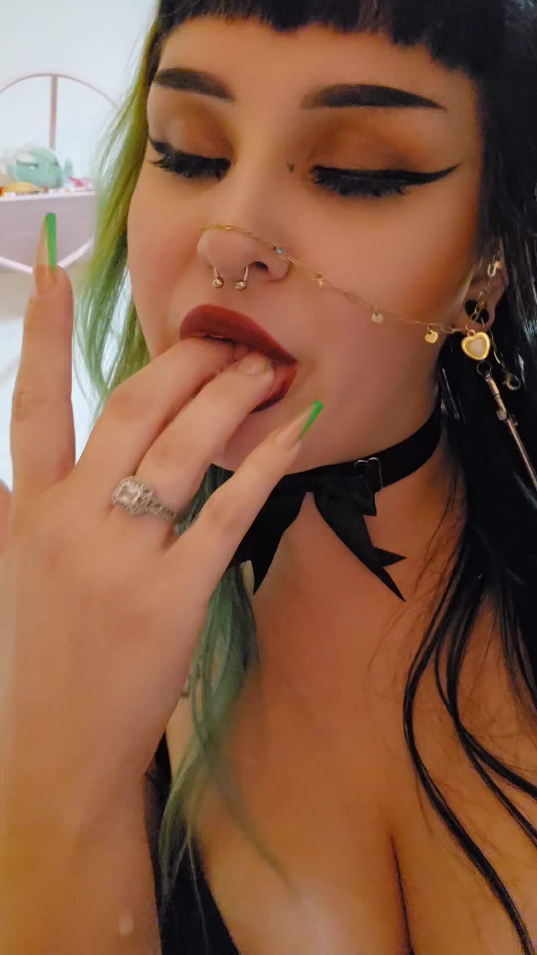 Sweet slobbery slut 🧁🖤
