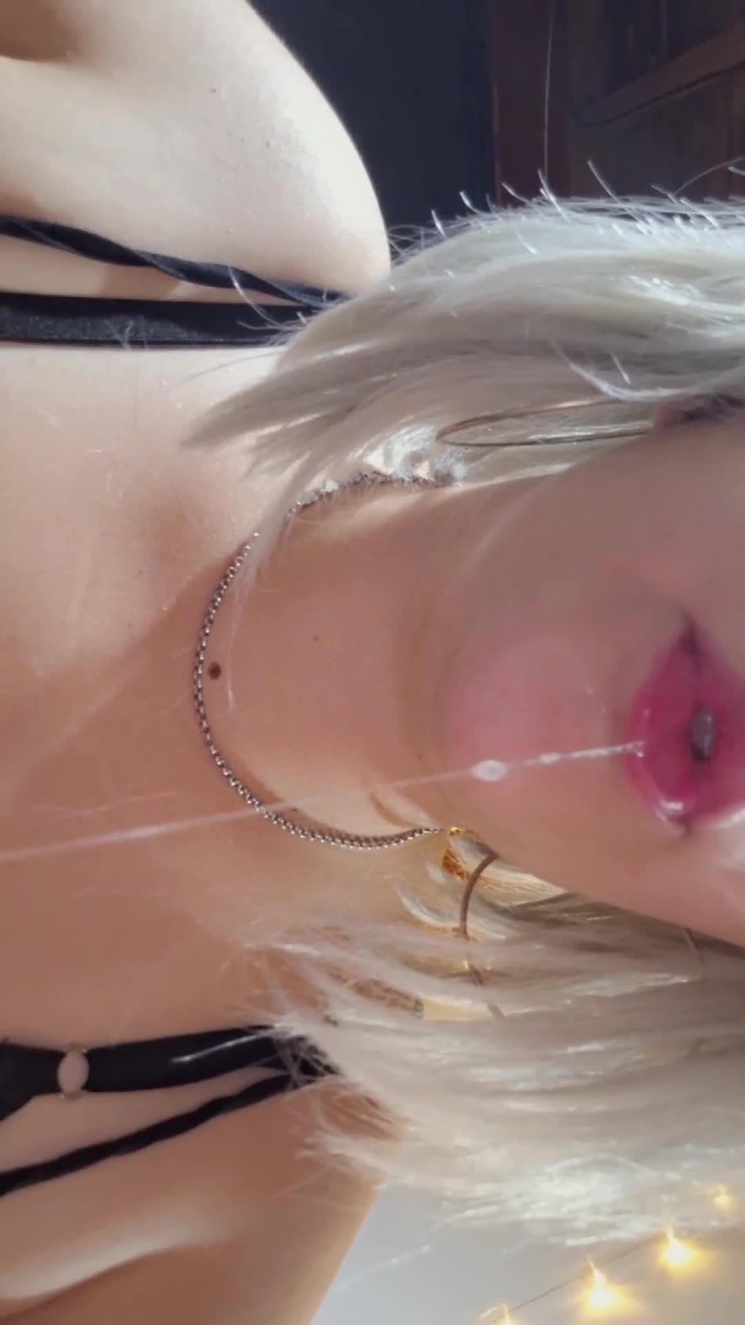 Mommy hydrates you with her spit, open your mouth and beg for it