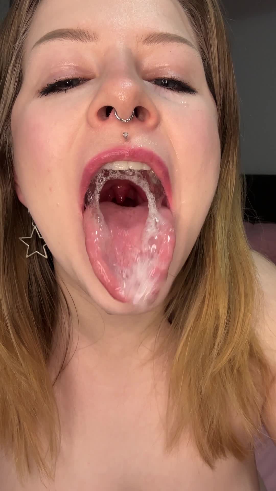 Spit bubbles are so fucking hot